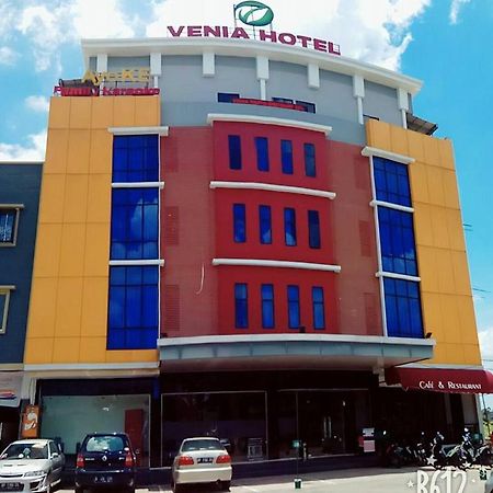 Venia Hotel Batam - Chse Certified Sagulung エクステリア 写真